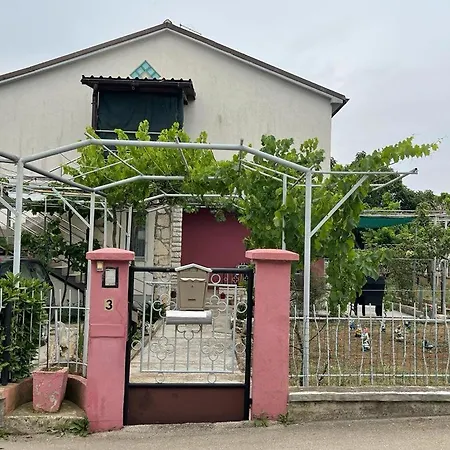 Apartman Pcelica * Pula