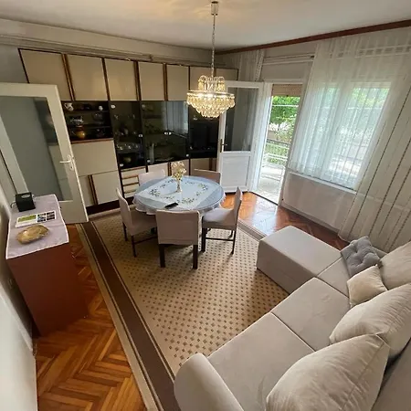 Apartman Pcelica * Pula