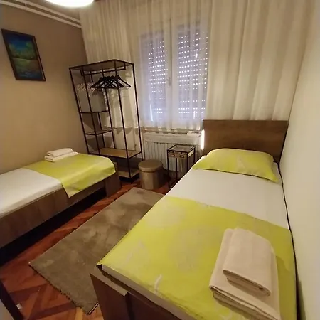 Apartman Pcelica