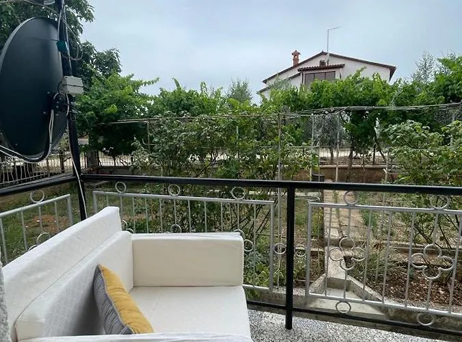 Apartman Pcelica بولا